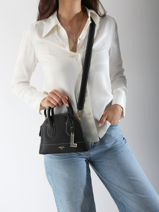 Cross Body Tas Belleville Leder Lancel Beige belleville A13735-vue-porte