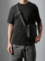 Cross Body Tas Tommy hilfiger Zwart central AM14011-vue-porte