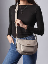 Cross Body Tas Marsha Guess Beige marsha BG950119-vue-porte