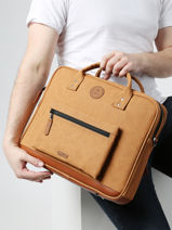 Documententas Cabaia Bruin laptop MESS-vue-porte
