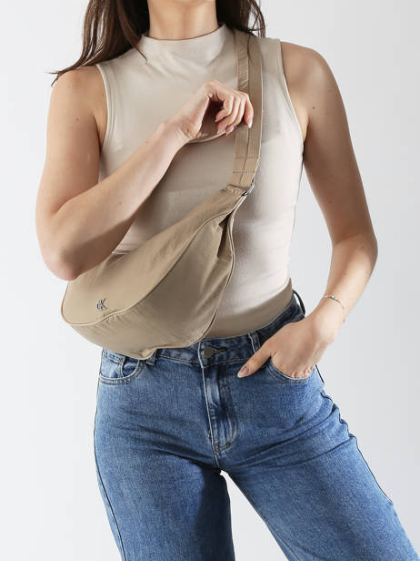 Cross Body Tas Luna Nylon Calvin klein jeans Bruin luna 4K3095G ander zicht 1