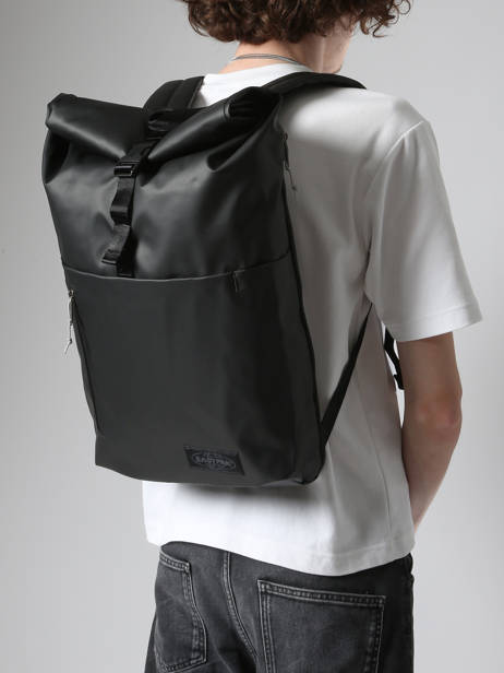Rugzak Eastpak Zwart upgrained MANHATTA ander zicht 1