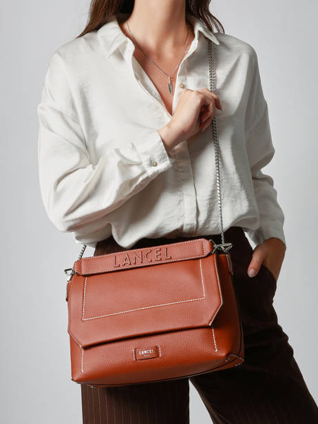 Cross Body Tas L Ninon Soft Leder Lancel Bruin ninon A13783 ander zicht 1