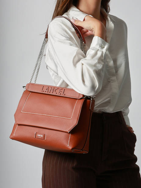 Cross Body Tas L Ninon Soft Leder Lancel Bruin ninon A13783 ander zicht 2