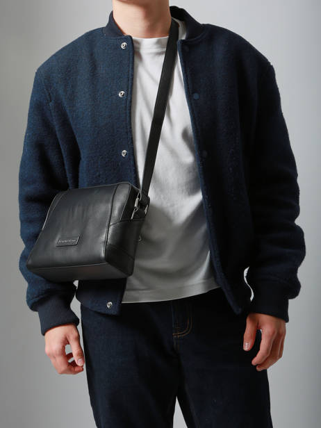 Cross Body Tas Arthur & aston Zwart jose 7 ander zicht 1