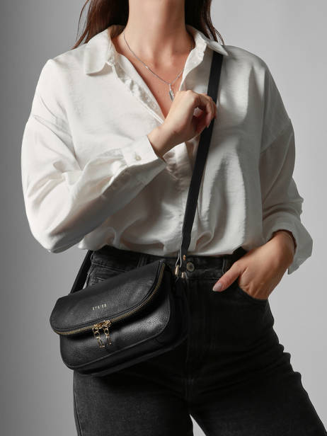 Cross Body Tas S Tradition Leder Etrier Zwart tradition ETRA059S ander zicht 1