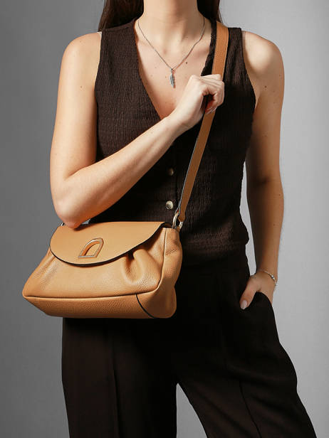 Cross Body Tas Shadow Leder Etrier Geel shadow ESHA163M ander zicht 1