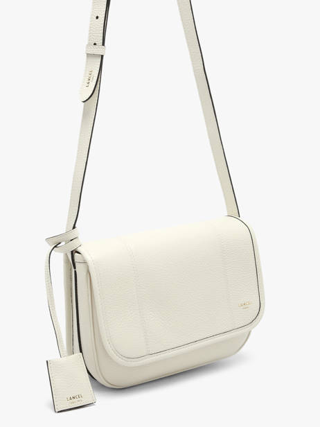 Cross Body Tas Victoire Lancel Wit victoire A13992 ander zicht 1