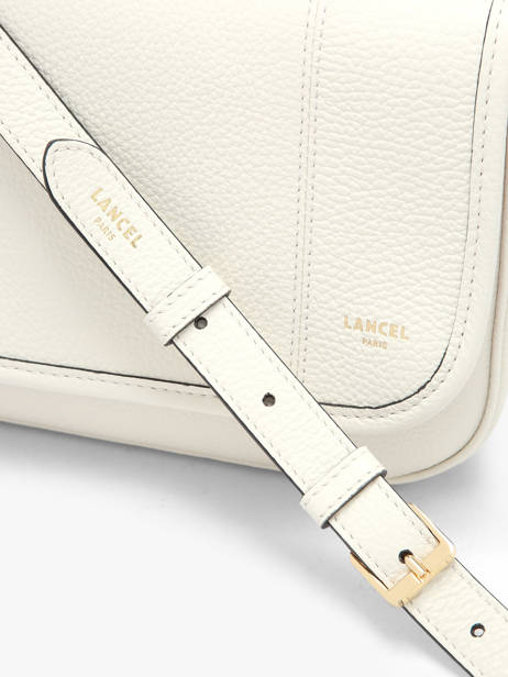 Cross Body Tas Victoire Lancel Wit victoire A13992 ander zicht 2