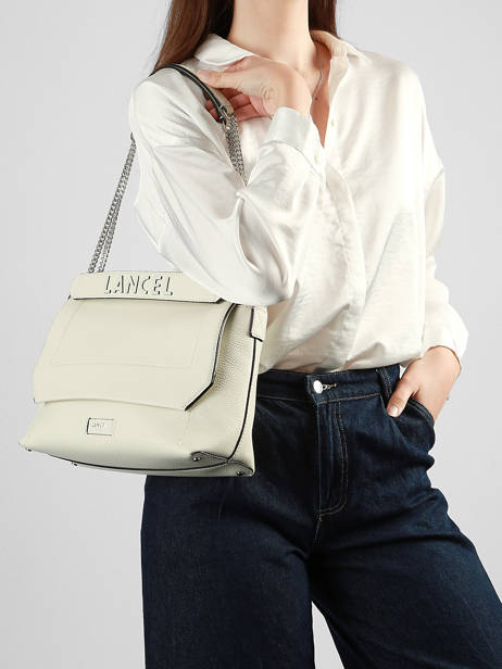 Cross Body Tas L Ninon Soft Leder Lancel Wit ninon A13783 ander zicht 2