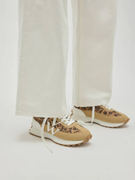 Sneakers Vanessa wu Bruin women BK2844LP ander zicht 1