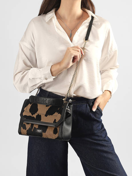 Cross Body Tas Ninon Leder Lancel Bruin ninon A14250 ander zicht 1