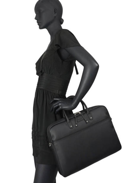 Documententas Serena Met 15