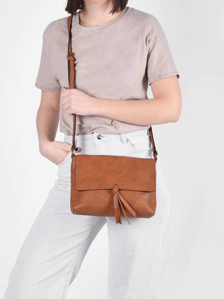 Cross Body Tas Vintage Flora & co Bruin grained F8044 ander zicht 1