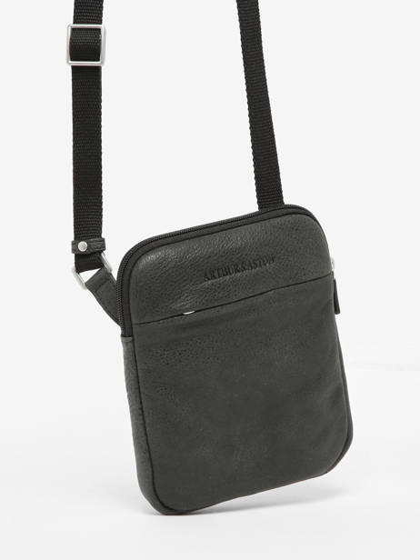 Cross Body Tas Arthur & aston Zwart cristiano 1081 ander zicht 2